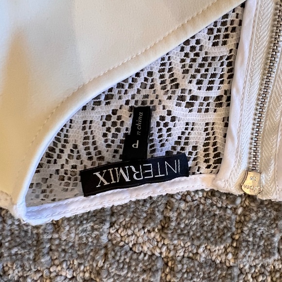 Intermix crop top, size Petite - Picture 2 of 9